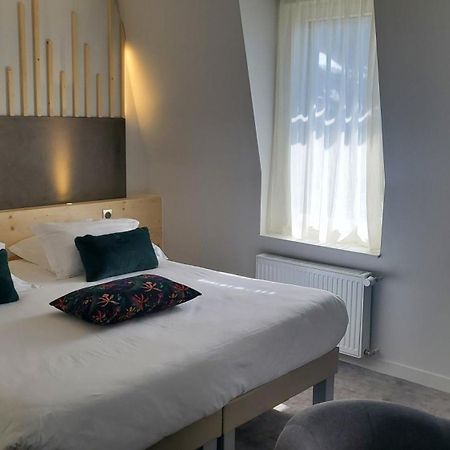Le Castelet Hotel Le Mont-Dore Bagian luar foto