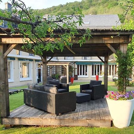 Le Castelet Hotel Le Mont-Dore Bagian luar foto