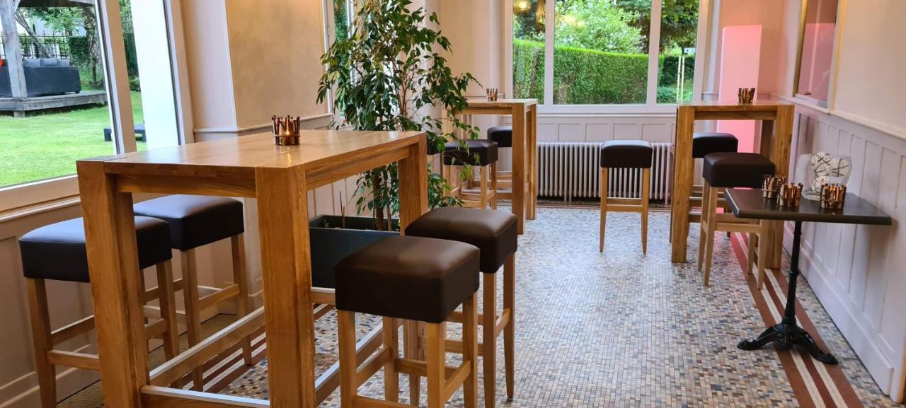 Le Castelet Hotel Le Mont-Dore Bagian luar foto