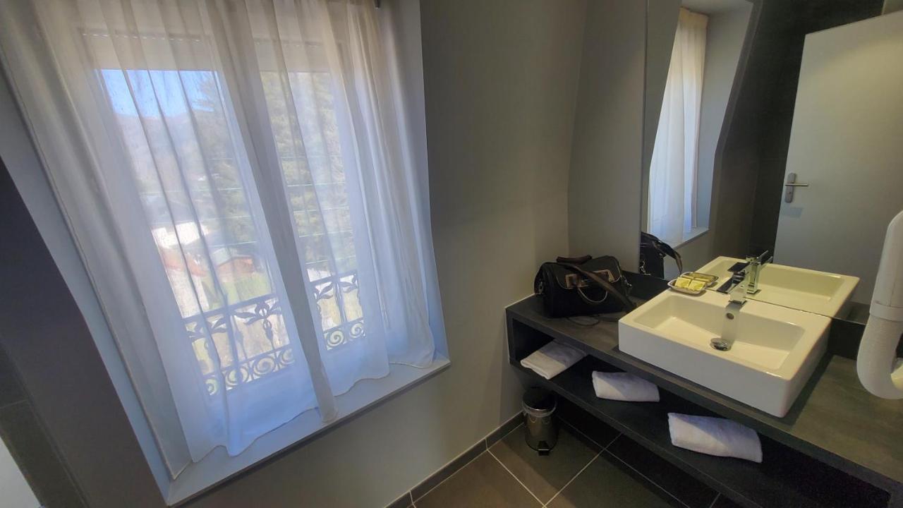 Le Castelet Hotel Le Mont-Dore Bagian luar foto
