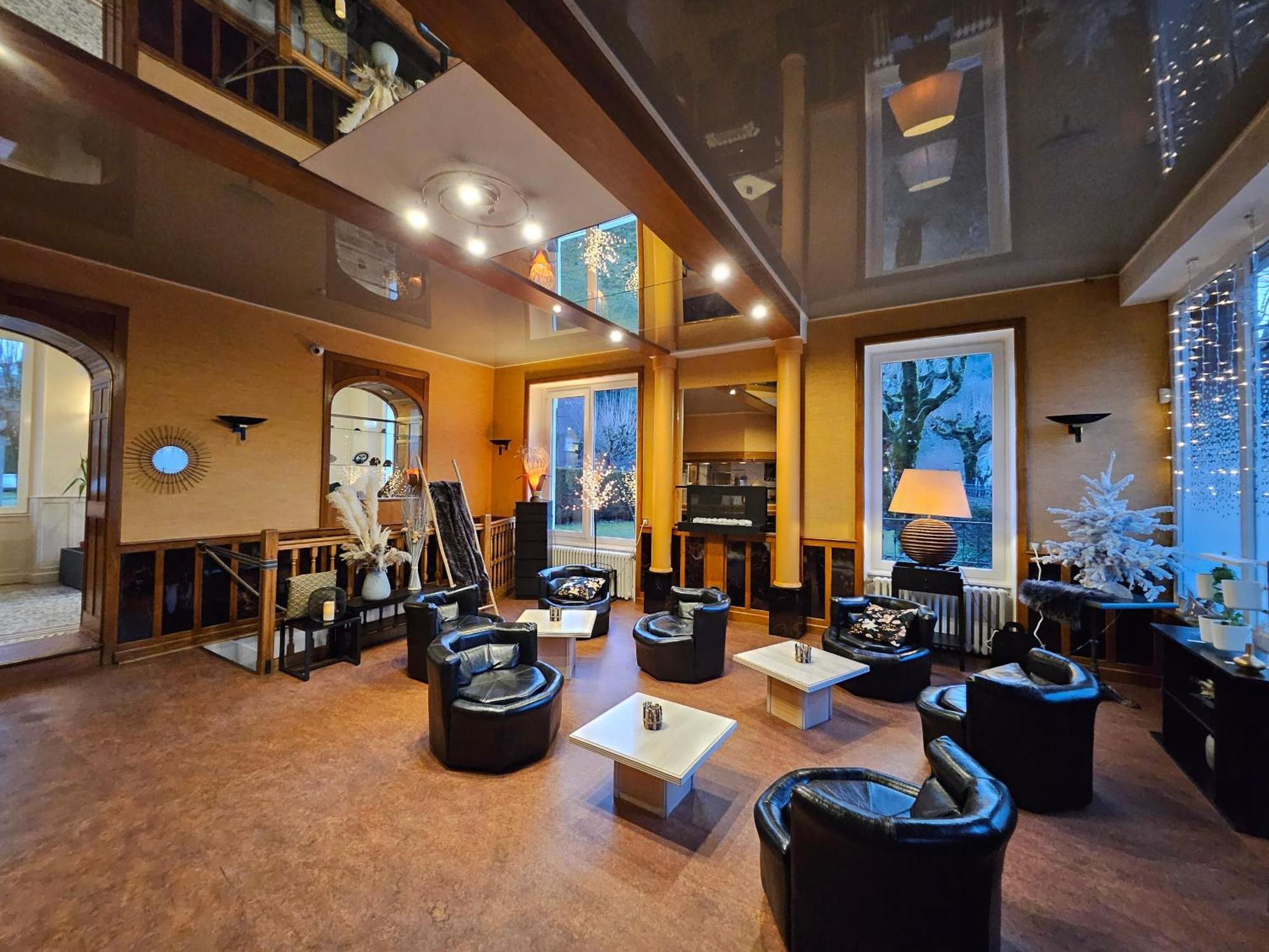 Le Castelet Hotel Le Mont-Dore Bagian luar foto