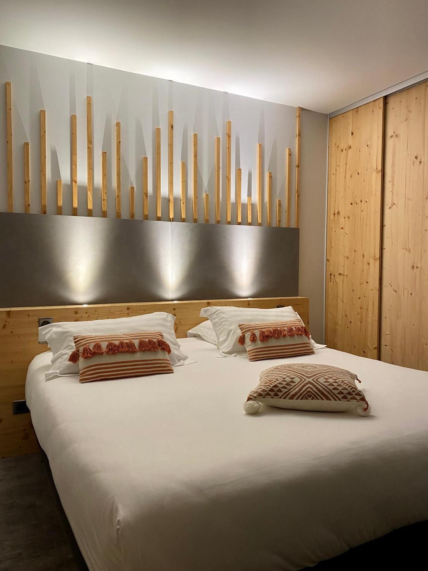 Le Castelet Hotel Le Mont-Dore Bagian luar foto