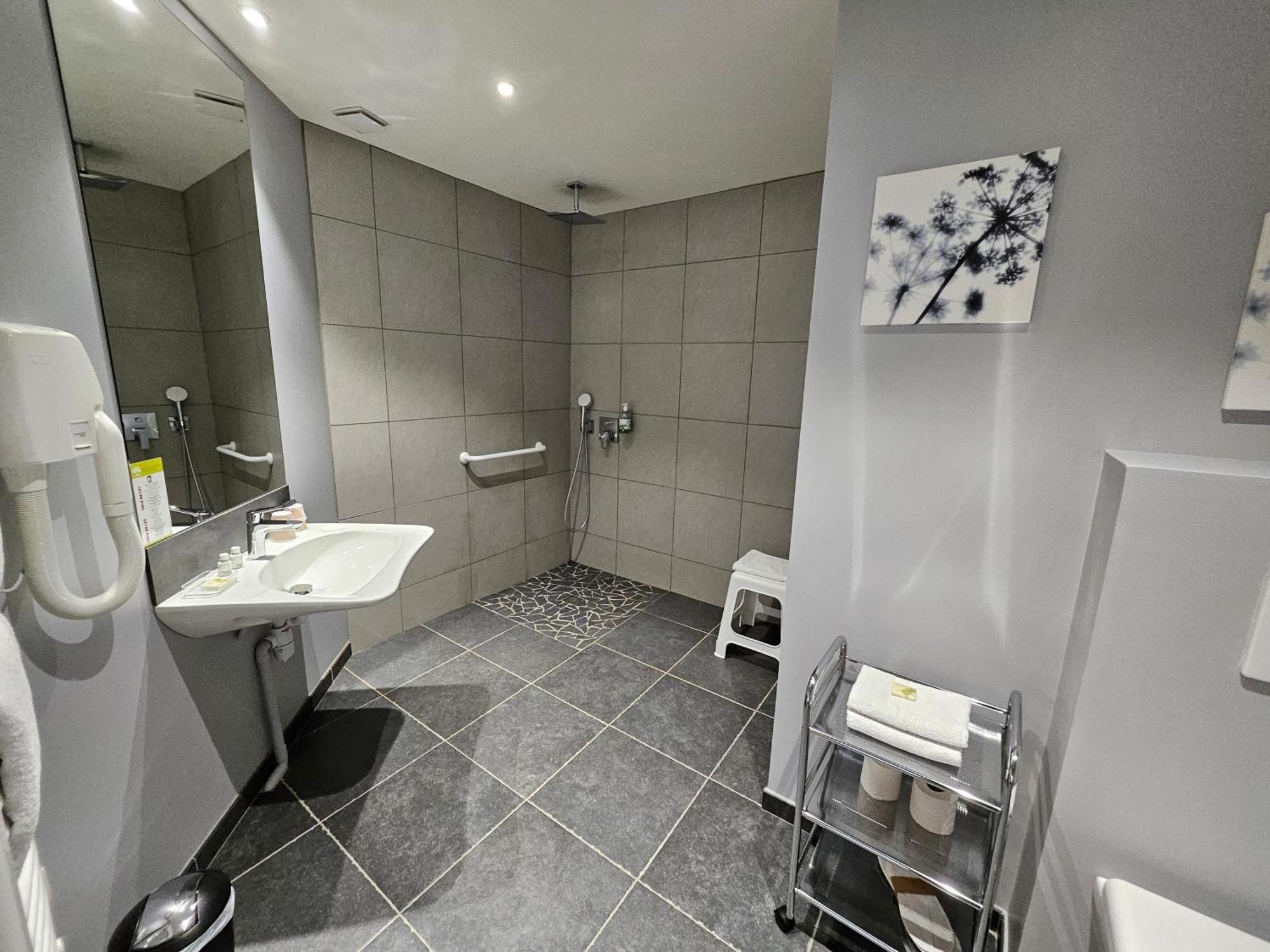 Le Castelet Hotel Le Mont-Dore Bagian luar foto