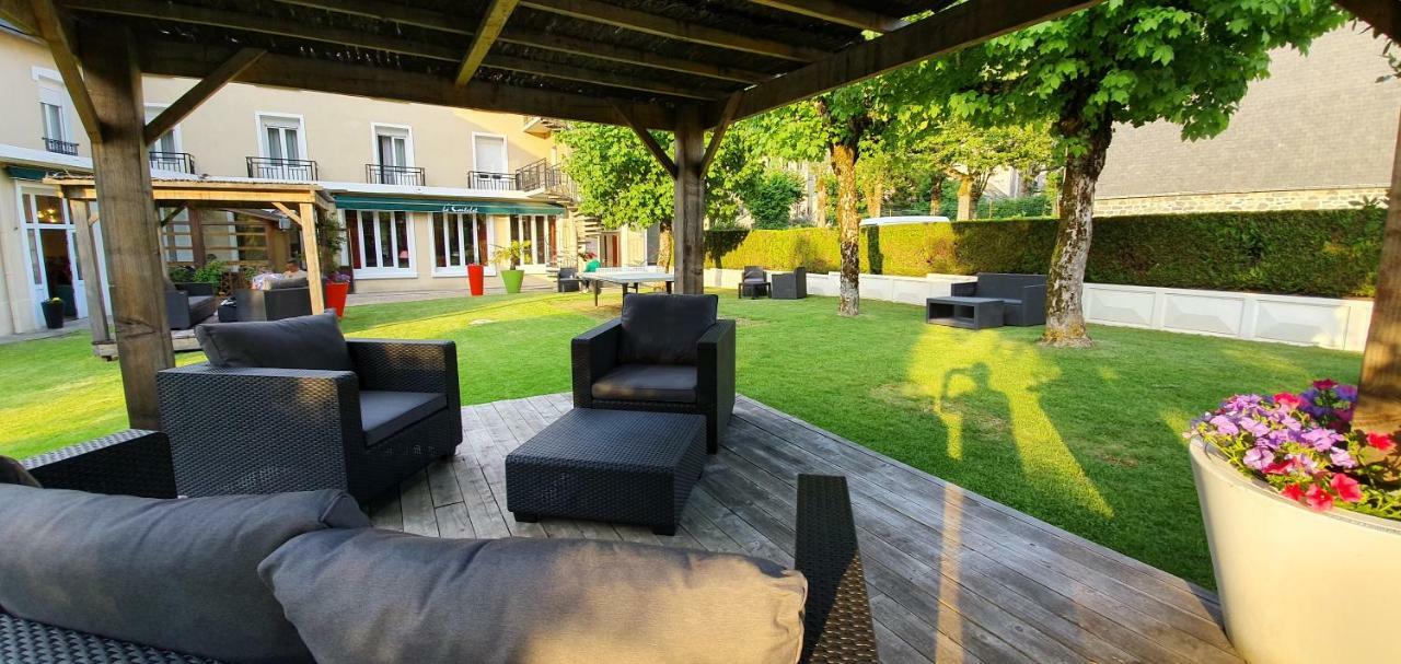 Le Castelet Hotel Le Mont-Dore Bagian luar foto