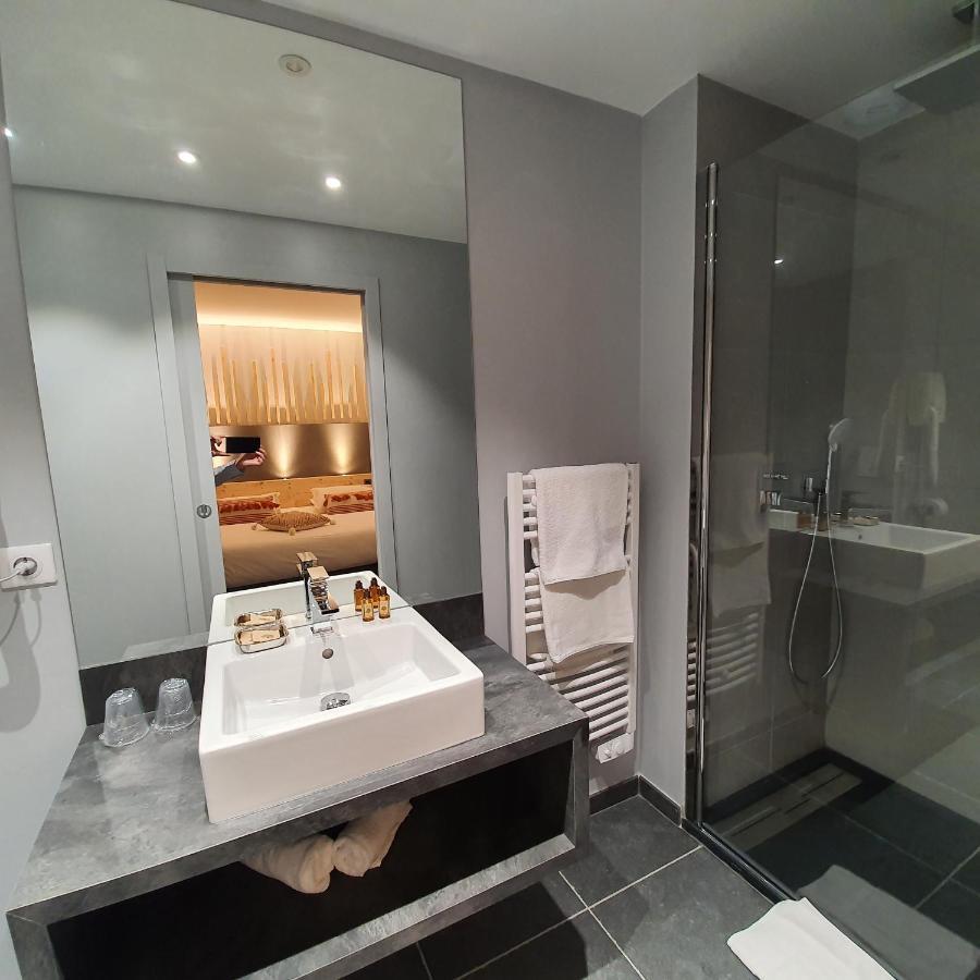 Le Castelet Hotel Le Mont-Dore Bagian luar foto