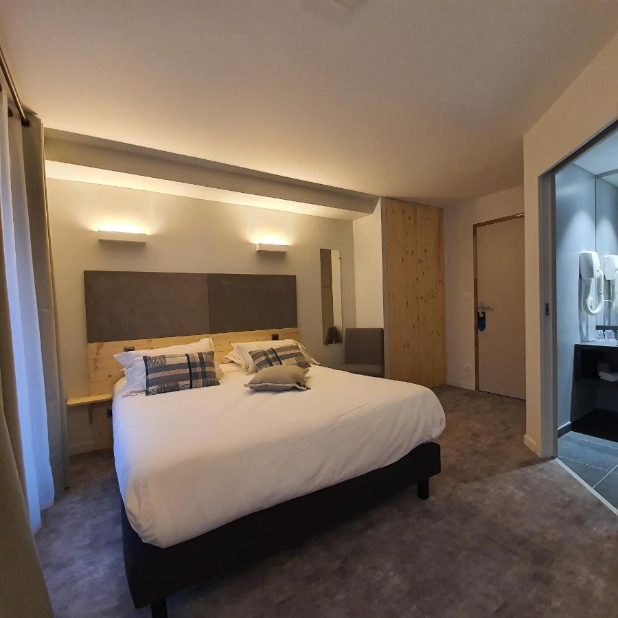 Le Castelet Hotel Le Mont-Dore Bagian luar foto