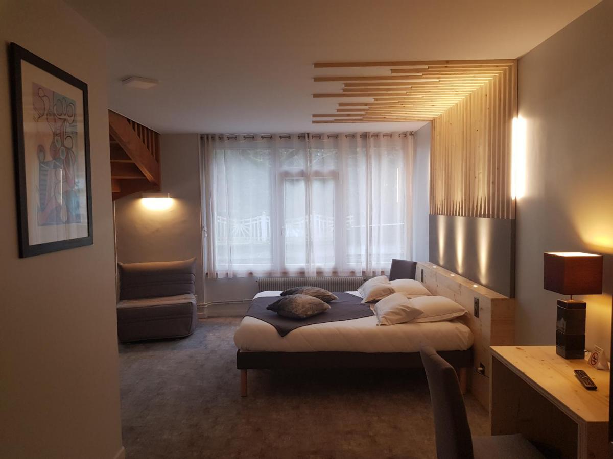 Le Castelet Hotel Le Mont-Dore Bagian luar foto